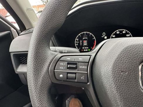 Certified 2025 Honda CR-V EX image 30