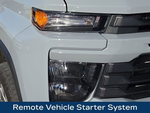 Used 2024 Chevrolet Silverado 2500 Custom w/ Custom Value Package image 13