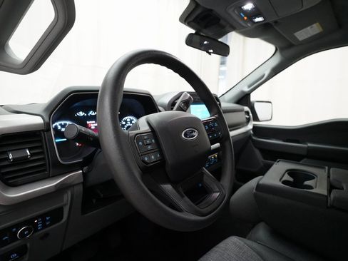 Used 2022 Ford F150 XLT w/ Trailer Tow Package image 8