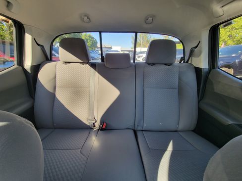 Used 2021 Toyota Tacoma TRD Sport image 14