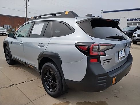 Used 2022 Subaru Outback Wilderness image 10