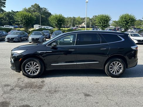 Used 2024 Buick Enclave Premium image 8