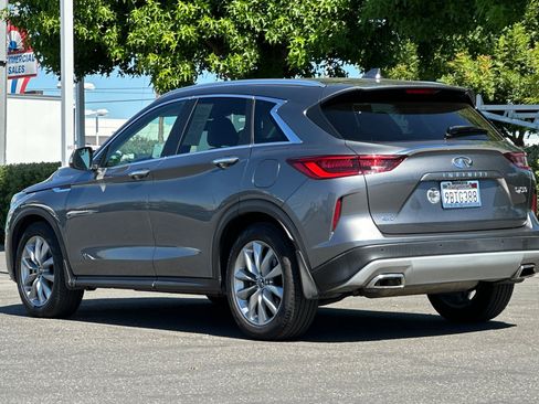 Used 2022 INFINITI QX50 Luxe w/ Cargo Package AWD/4WD image 6