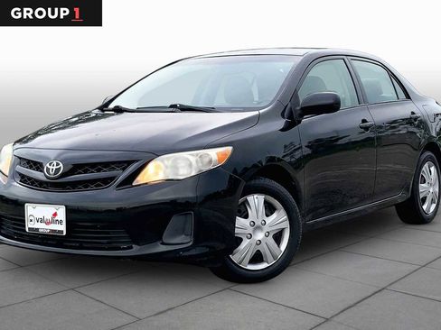 Used 2012 Toyota Corolla LE FWD image 1