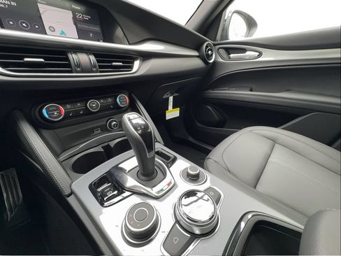 New 2026 Alfa Romeo Stelvio Sprint AWD/4WD image 42