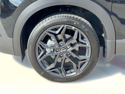 New 2026 Nissan Kicks SR w/ Cold Weather Package image 12