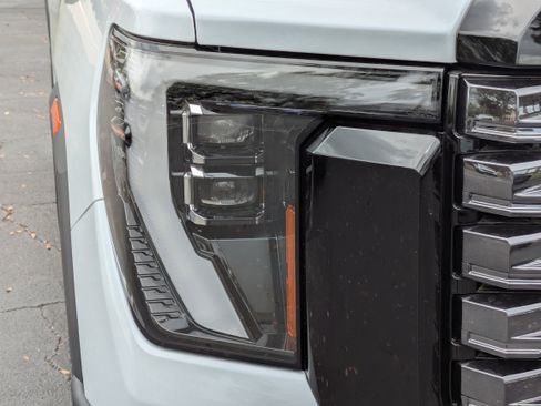 New 2026 GMC Sierra 2500 Denali Ultimate image 10