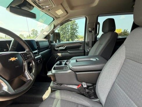 Used 2024 Chevrolet Silverado 3500 LT w/ Convenience Package AWD/4WD image 15