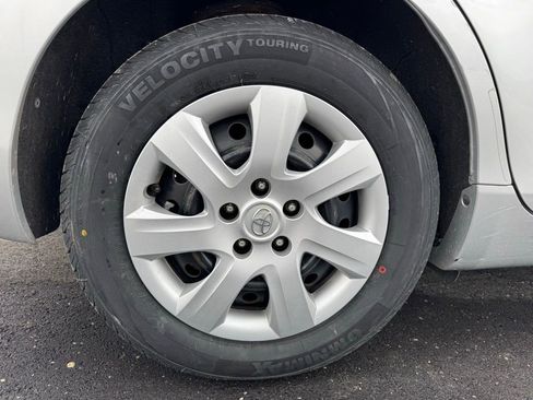 Used 2011 Toyota Camry FWD image 35