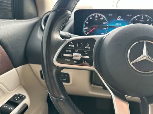 Used 2022 Mercedes-Benz GLA 250 4MATIC image 28