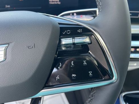 New 2024 Cadillac Lyriq Luxury image 25