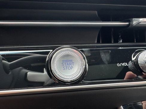 New 2026 Genesis GV70 3.5T Sport Prestige AWD/4WD image 19