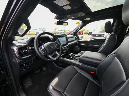 Used 2025 Ford F150 Lariat AWD/4WD image 18