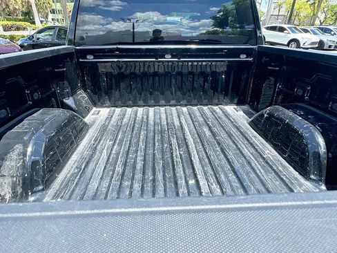 Used 2025 GMC Sierra 1500 SLT AWD/4WD image 26