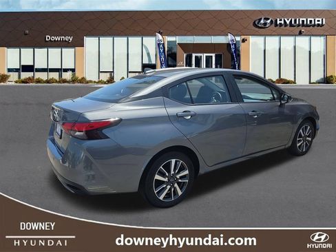 Used 2025 Nissan Versa SV FWD image 5