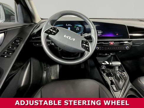 Used 2023 Kia Niro EX FWD image 8