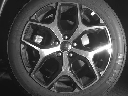 Used 2025 Jeep Compass Limited image 12