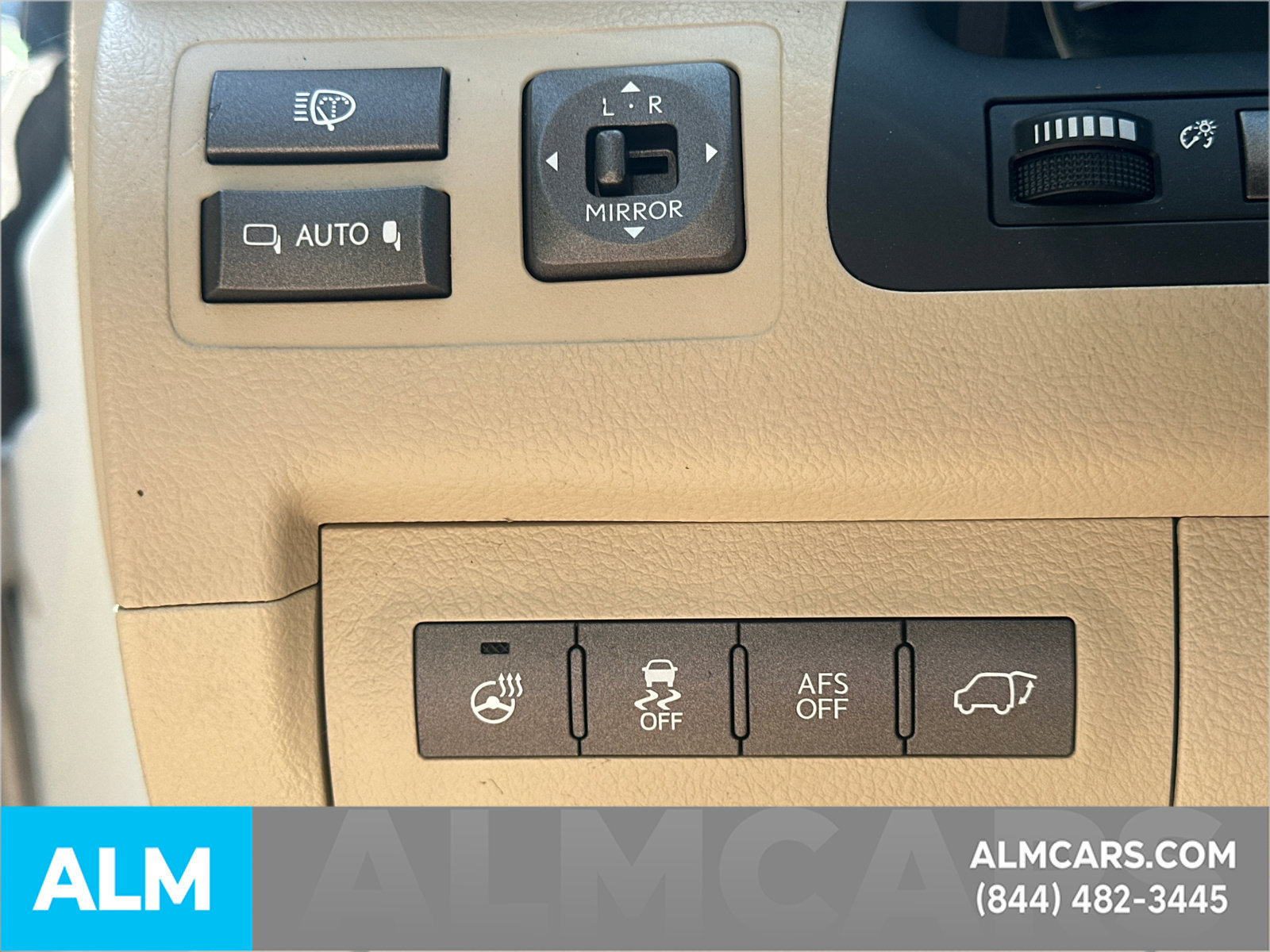 Used 2015 Lexus LX 570 4WD w/ Luxury Package image 38