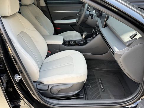 Used 2025 Hyundai Sonata SE FWD image 18