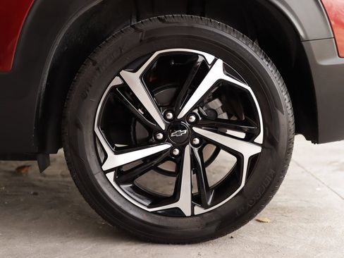 Used 2022 Chevrolet TrailBlazer RS w/ Sun and Liftgate Package image 38