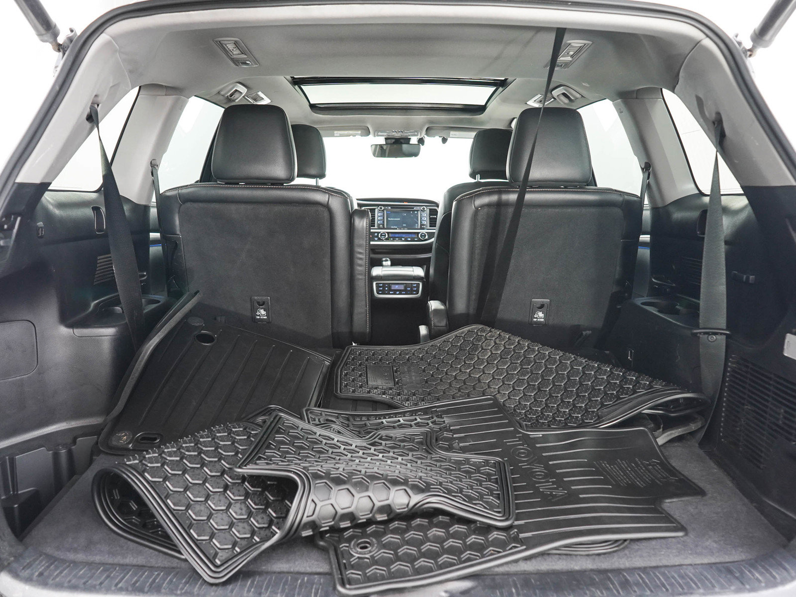 Used 2017 Toyota Highlander Limited Platinum AWD/4WD image 9