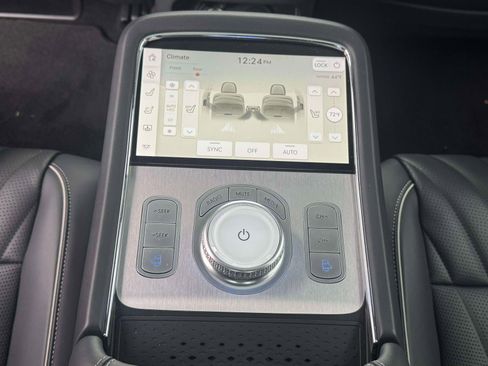 Used 2023 Genesis G90 3.5T image 15