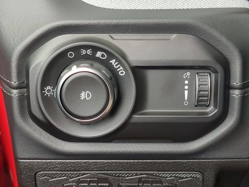 Used 2026 Jeep Wrangler Unlimited Sahara AWD/4WD image 63