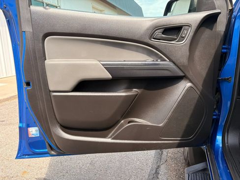Used 2018 Chevrolet Colorado W/T w/ WT Convenience Package RWD image 15