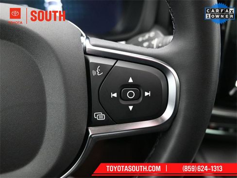 Used 2024 Volvo XC60 B5 Core image 18