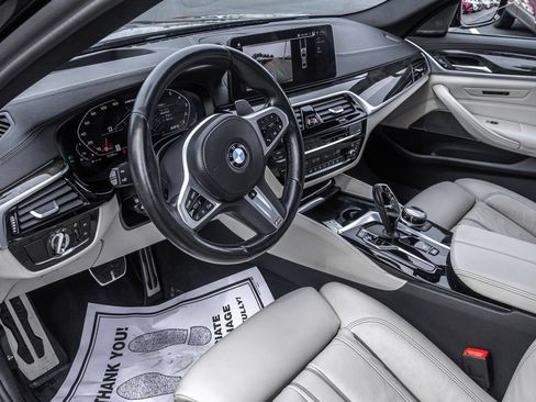 Used 2023 BMW M550i xDrive w/ Executive Package AWD/4WD image 15