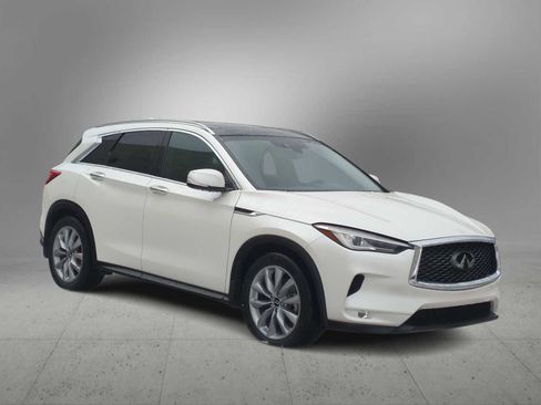 Used 2020 INFINITI QX50 Luxe w/ Navigation Package image 2