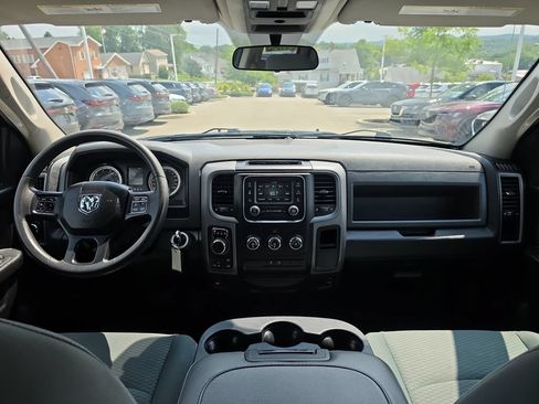 Used 2019 RAM 1500 Express w/ Express Value Package AWD/4WD image 15