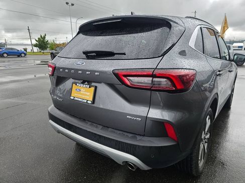 Certified 2025 Ford Escape Platinum AWD/4WD image 7