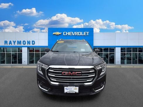 Certified 2023 GMC Terrain SLT w/ Infotainment Package II AWD/4WD image 9