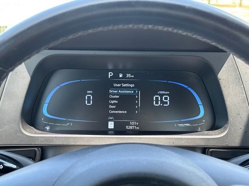 Used 2025 Hyundai Elantra Sport FWD image 23