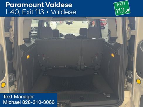 Used 2016 Ford Transit Connect XLT image 3