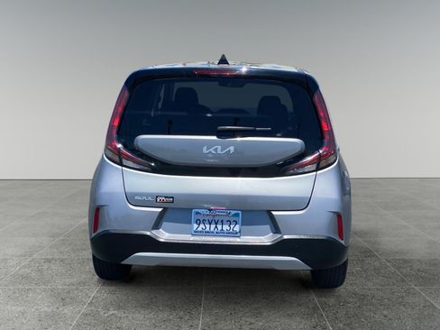 Used 2025 Kia Soul LX FWD image 4