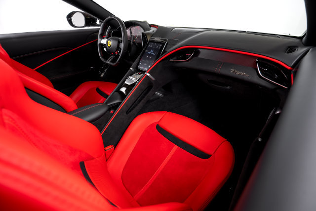 Certified 2025 Ferrari Roma Spider RWD image 50