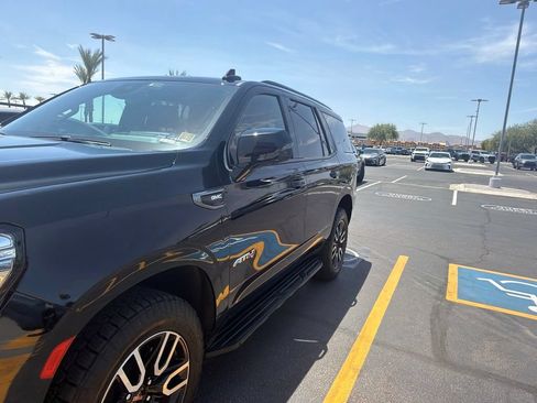Used 2024 GMC Yukon AT4 w/ Technology Package AWD/4WD image 12