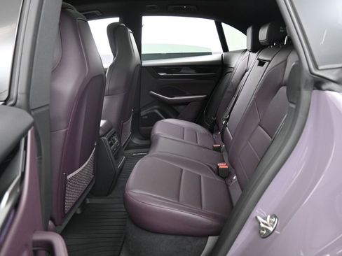 Certified 2025 Porsche Macan 4 Electric image 24