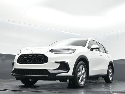 Certified 2025 Honda HR-V LX image 8