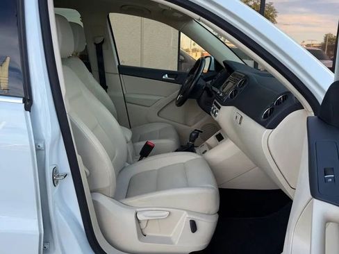 Used 2014 Volkswagen Tiguan SEL image 15