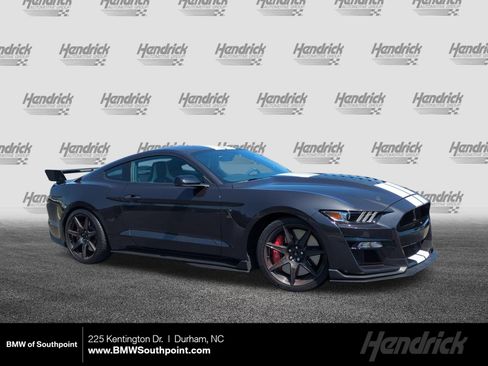 Used 2022 Ford Mustang Shelby GT500 w/ Carbon Fiber Track Pack RWD image 1