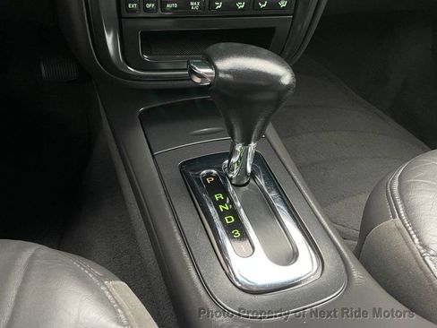 Used 1998 Lincoln Continental image 23