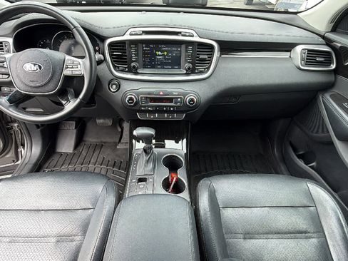 Used 2019 Kia Sorento EX FWD image 26