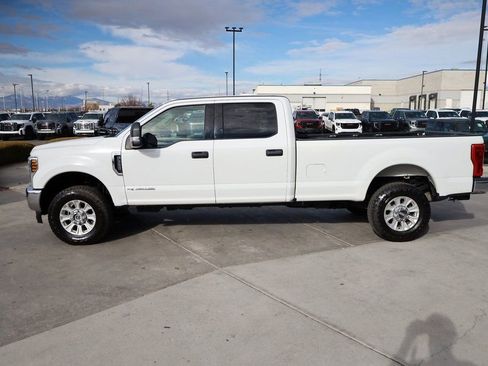 Used 2018 Ford F350 XLT AWD/4WD image 3