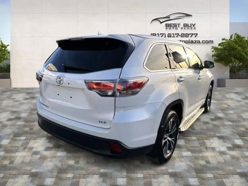 Used 2016 Toyota Highlander XLE image 6