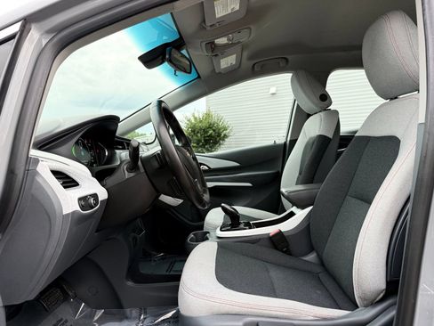 Used 2020 Chevrolet Bolt LT FWD image 16