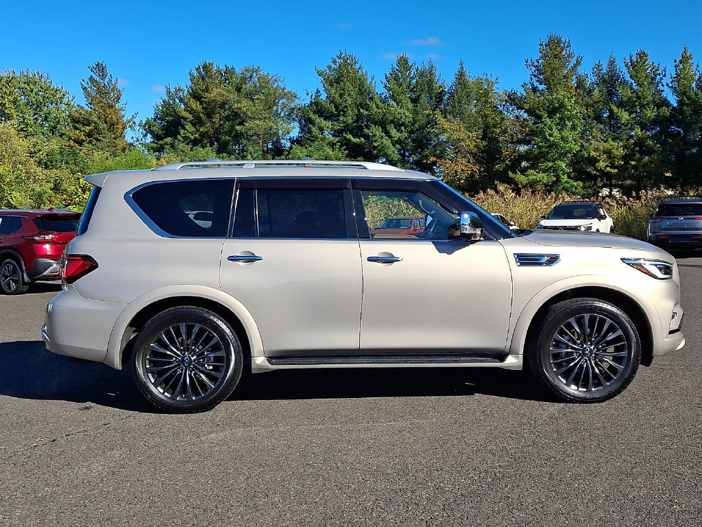 Used 2023 INFINITI QX80 Sensory w/ Cargo Package AWD/4WD image 8
