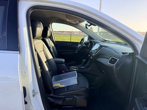 Used 2019 Chevrolet Equinox Premier image 12